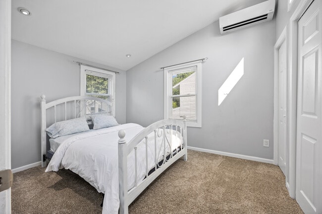 Building Photo - 28 Brookdale Ave