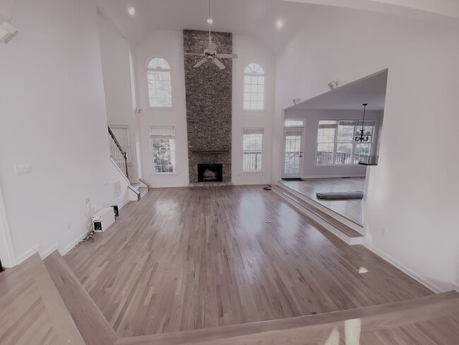 Building Photo - 10920 Donamere Dr