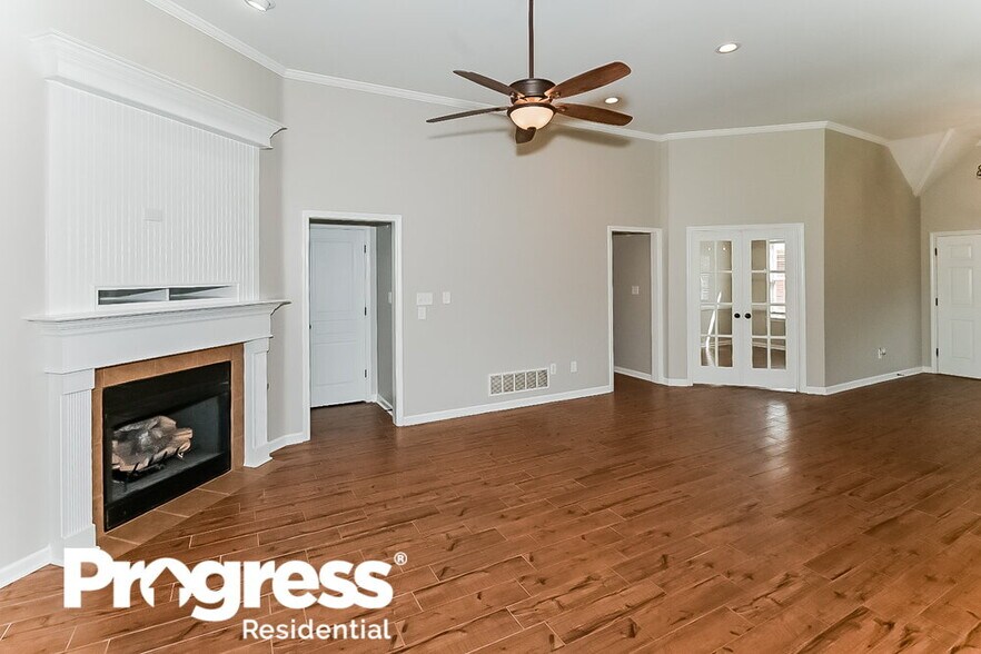 Building Photo - 4047 Chaucer Cove