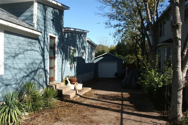 Building Photo - 1410 North St