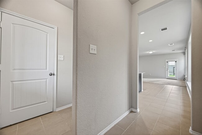 Building Photo - 2519 Northern Great White Ct