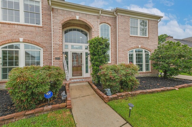 Building Photo - 13023 Dogwood Blossom Trail