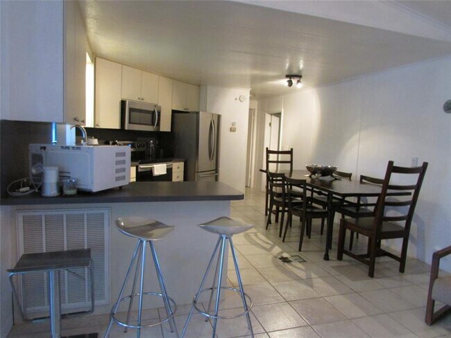 Building Photo - 5249 NW 4th Terrace