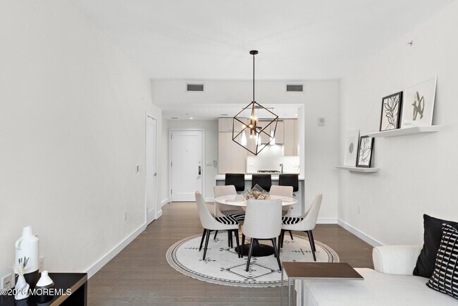 Building Photo - 15 Morris Ave