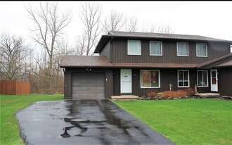 Building Photo - 40 Wheatfield Cir