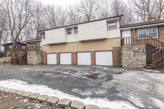 Building Photo - 21225 Mary Lynn Dr