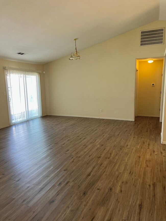 Building Photo - Coming Soon! Charming 3-Bedroom, 2-Bath Ho...