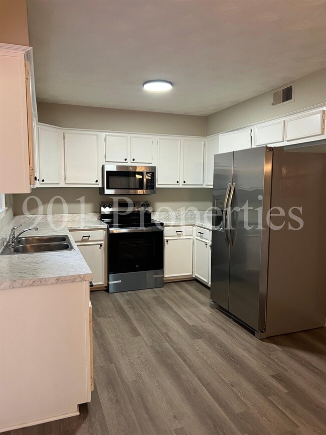 Building Photo - 5140 Longmeadow Cove