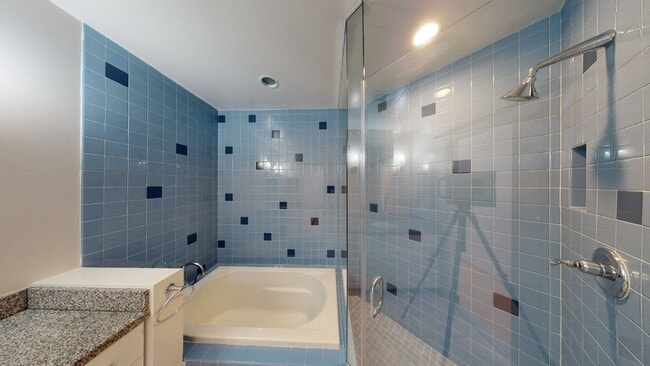 Building Photo - Sky-High Urban Living at 1100 Wilshire! St...
