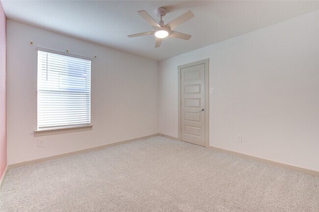 Building Photo - 3223 Cripple Creek Dr