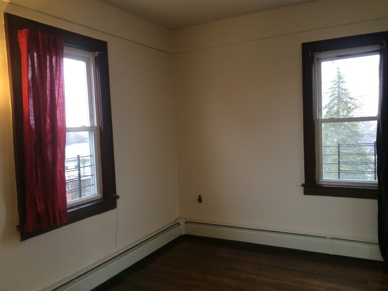 Building Photo - 86 Edgewood Ave