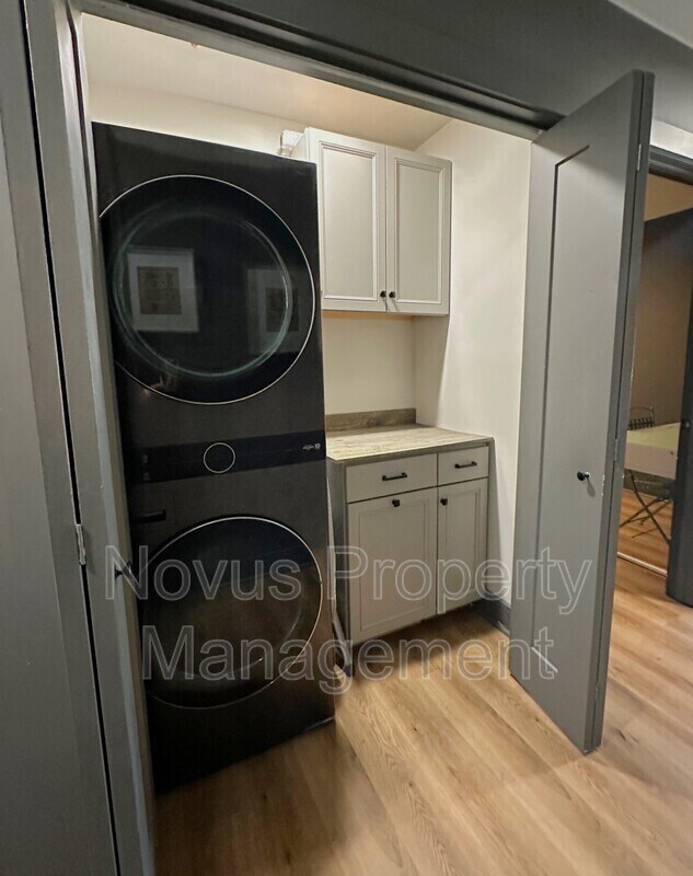 Building Photo - 153 Minden Ave