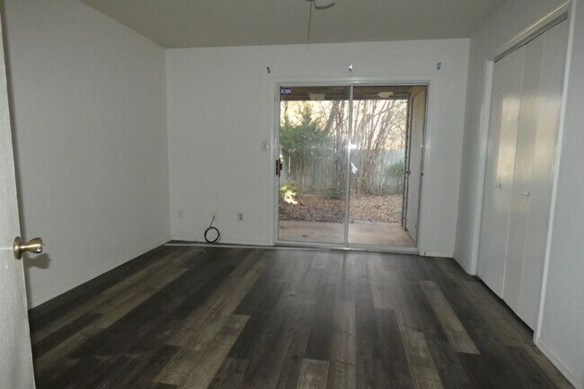 Building Photo - Close to Fort Sill, East side neighborhood