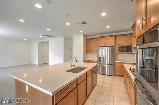 Building Photo - 89 Oratorio Dr