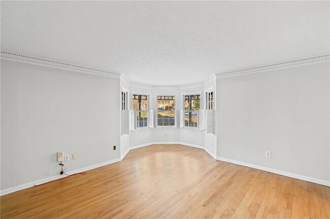 Building Photo - 118 Fitchburg Dr