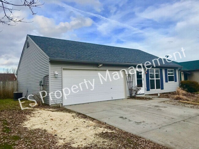 Building Photo - Great 3 Bedroom 2 Bathroom Ranch Style Hom...