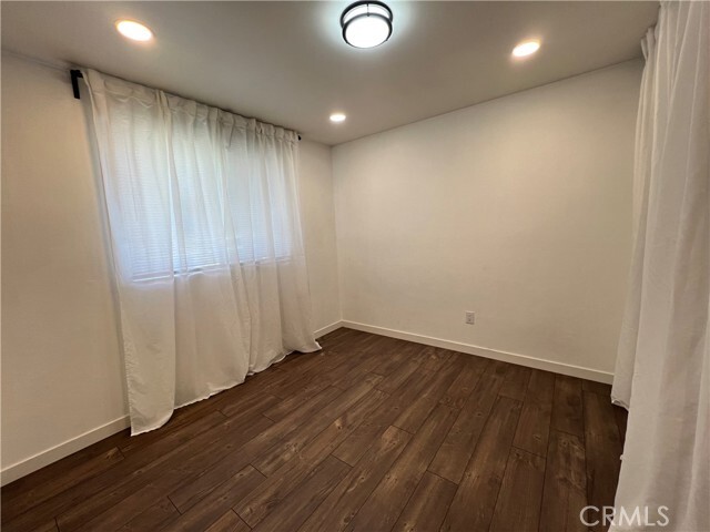 Building Photo - 5809 Sunland St