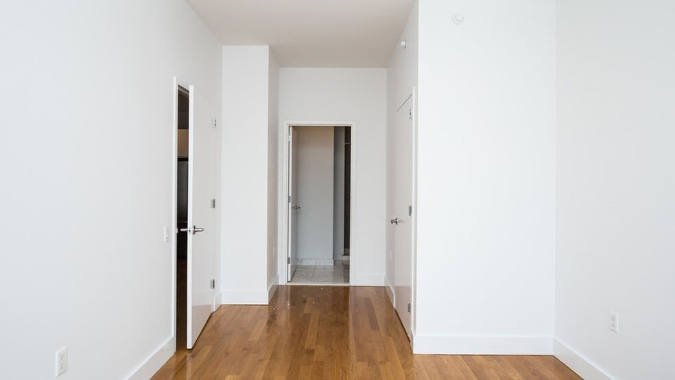 Building Photo - 836 Bergen St