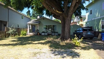 Building Photo - 7417 SE 50th Ave