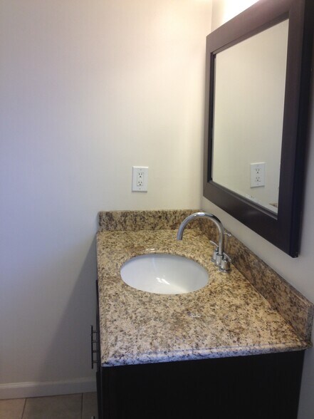 Bathroom - 1442 Verd Oaks Dr