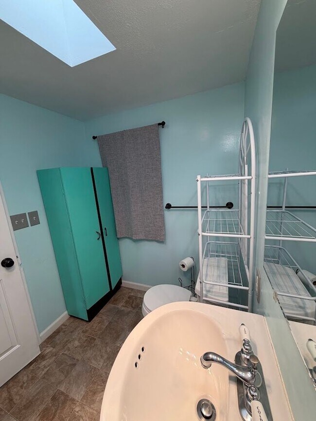 Building Photo - 3831 Duplex Ct SE