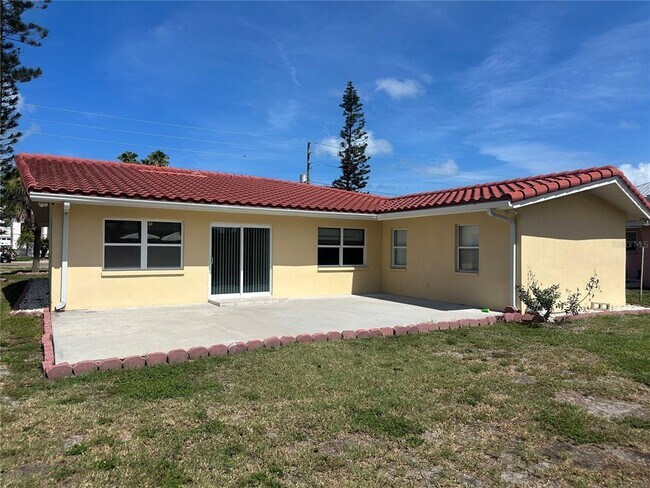 Building Photo - 3001 Gulf Blvd