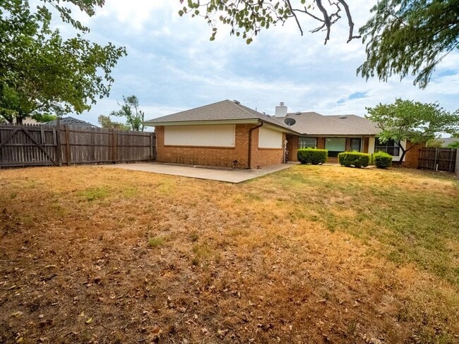 Building Photo - 3201 Creekwood Ct