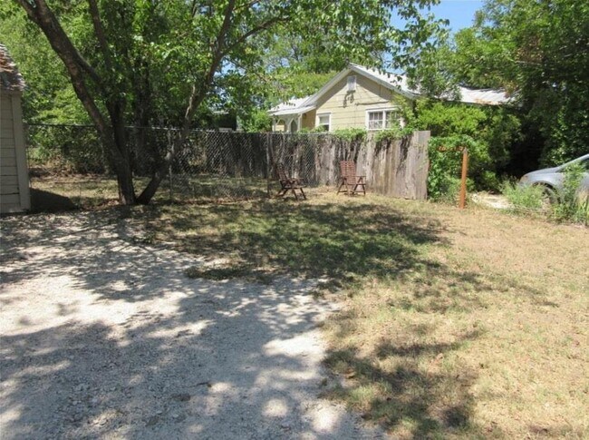 Building Photo - 5501 Montview St