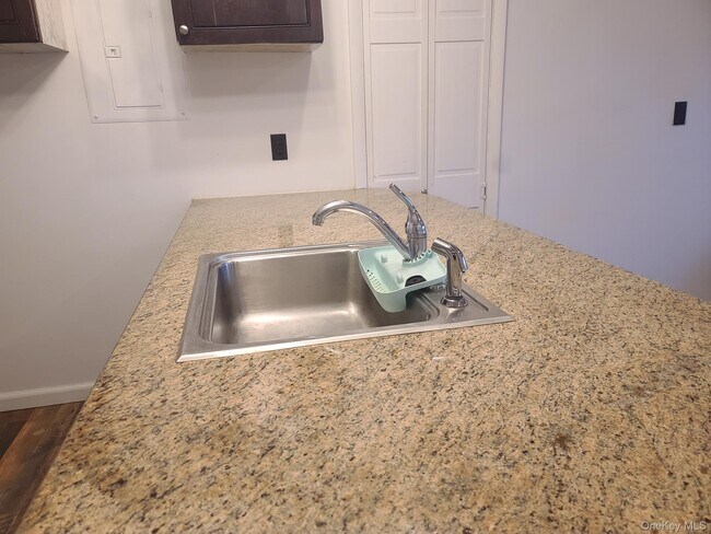 Building Photo - 1547 US-9