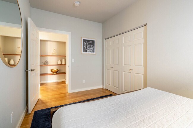 Building Photo - 3046 NE Glisan St