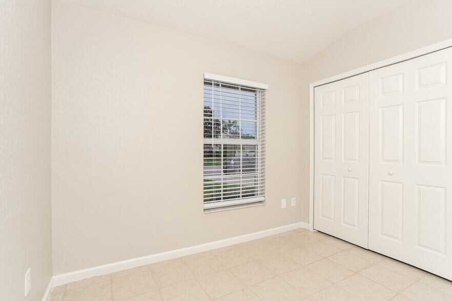 Building Photo - 2982 White Cedar Cir