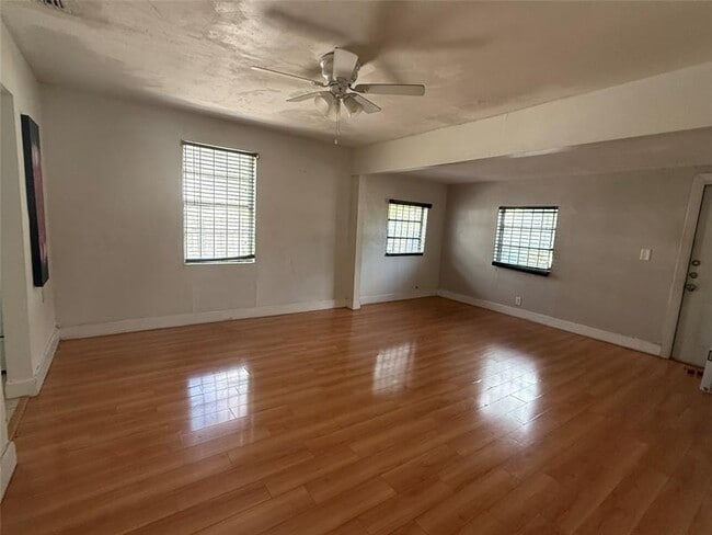 Building Photo - 586 NW 94th St