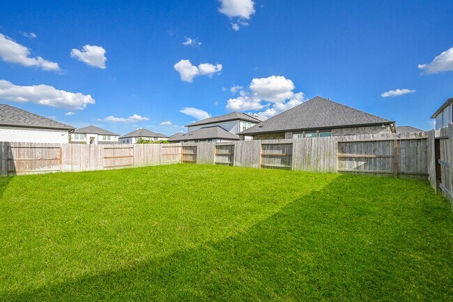 Building Photo - 21827 Erskine Peaks Pl