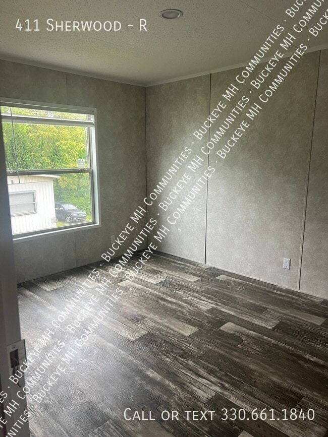 Building Photo - 411 Sherwood-R