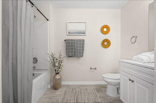 Building Photo - 2715 Lee St