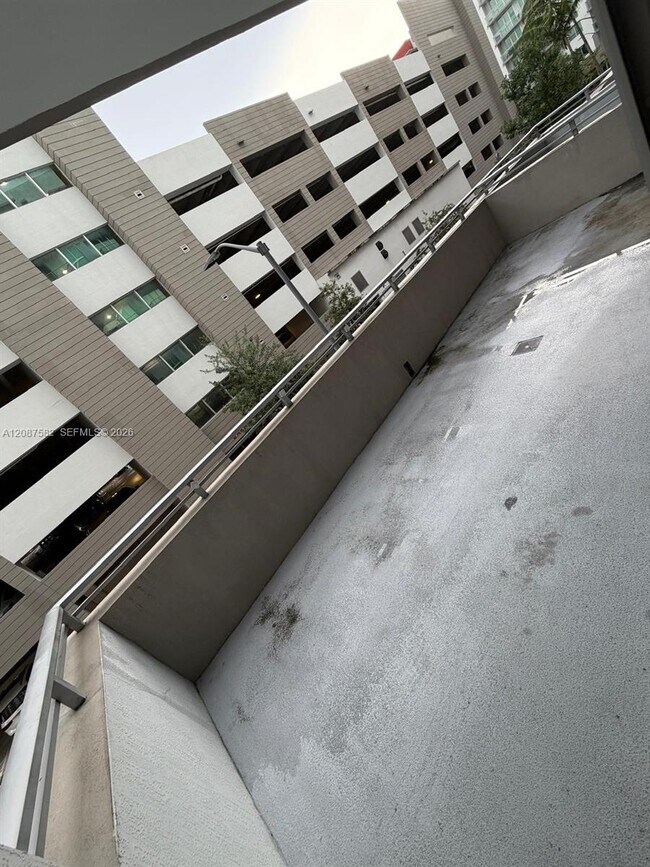 Building Photo - 7875 NW 107th Ave