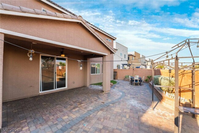 Building Photo - 6462 Estrella Hills Ave