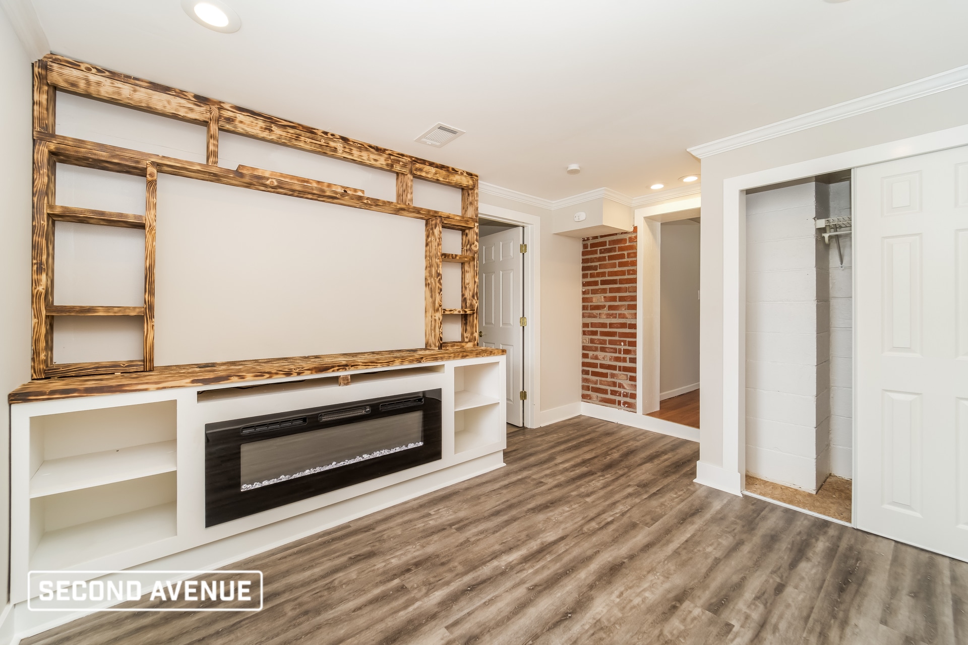 Building Photo - 710 Sheridan Ave