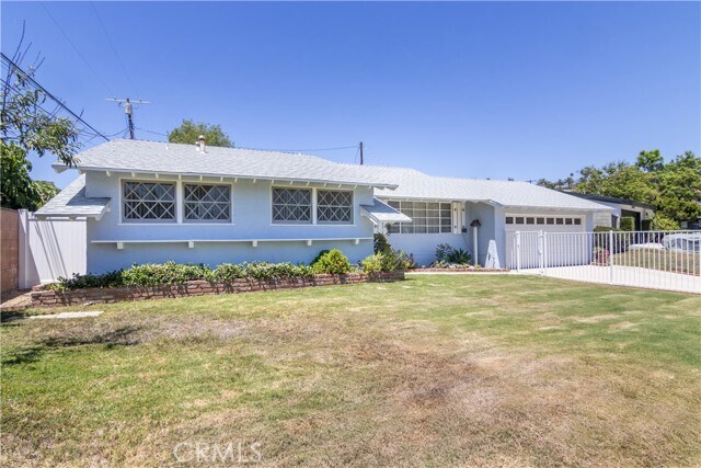 Building Photo - 11543 Swinton Ave