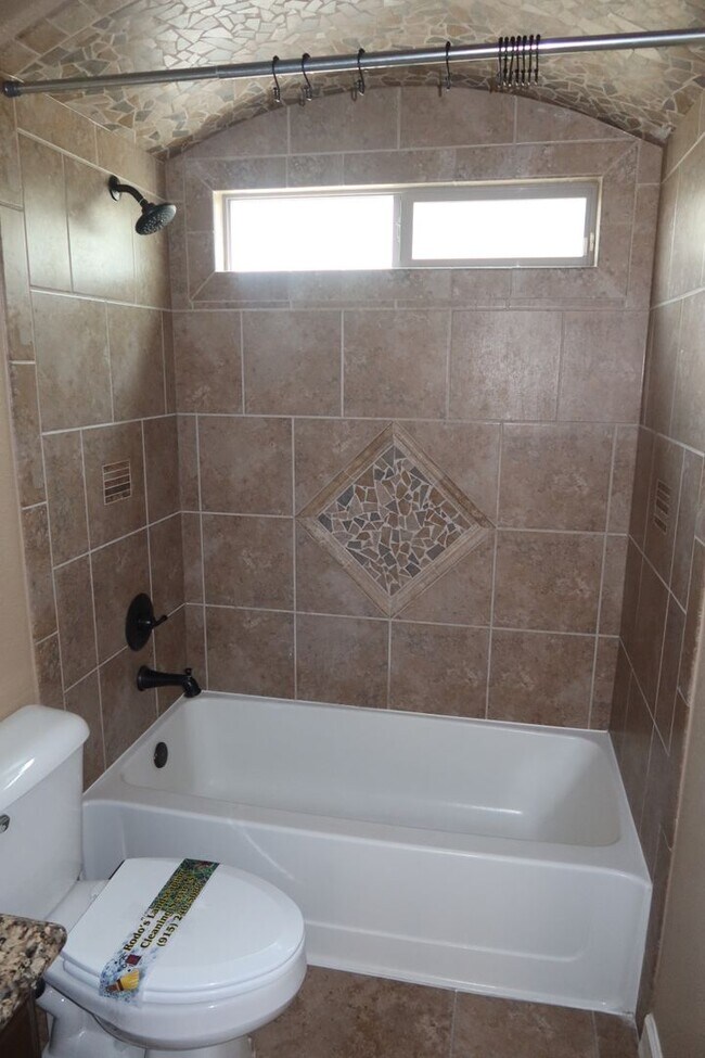 Building Photo - 14029 Rainbow Point Dr