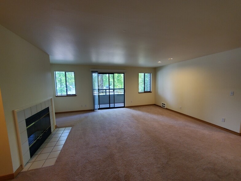 Building Photo - Meridian Place Apartments