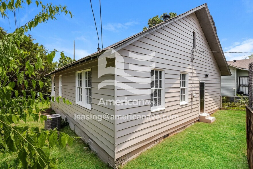 Building Photo - 4 Hemlock Dr