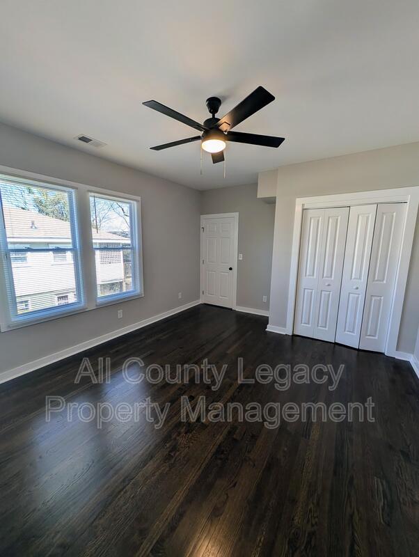 Building Photo - 940 Martin St SE