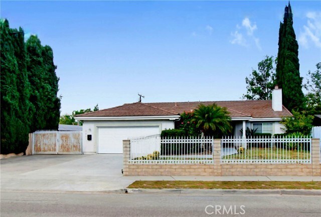 Building Photo - 321 Royal Ave