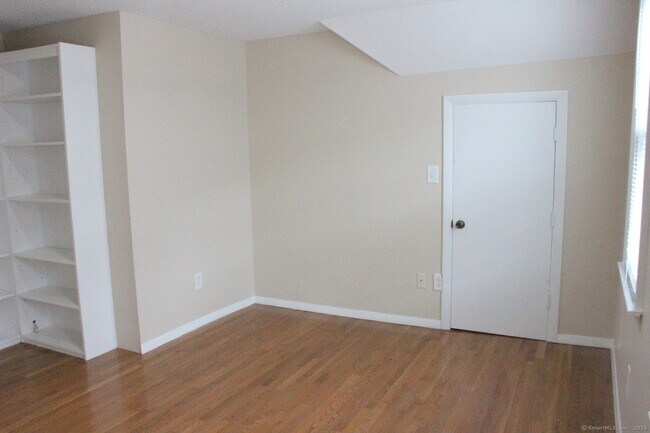 Building Photo - 97 Brownell St