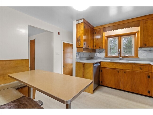 Building Photo - 32 Rathbun Rd