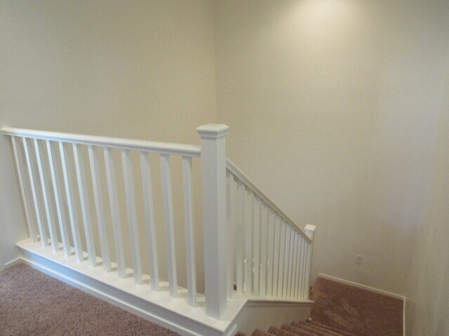 Building Photo - Great 2 Story Townhome in Gated Community!
