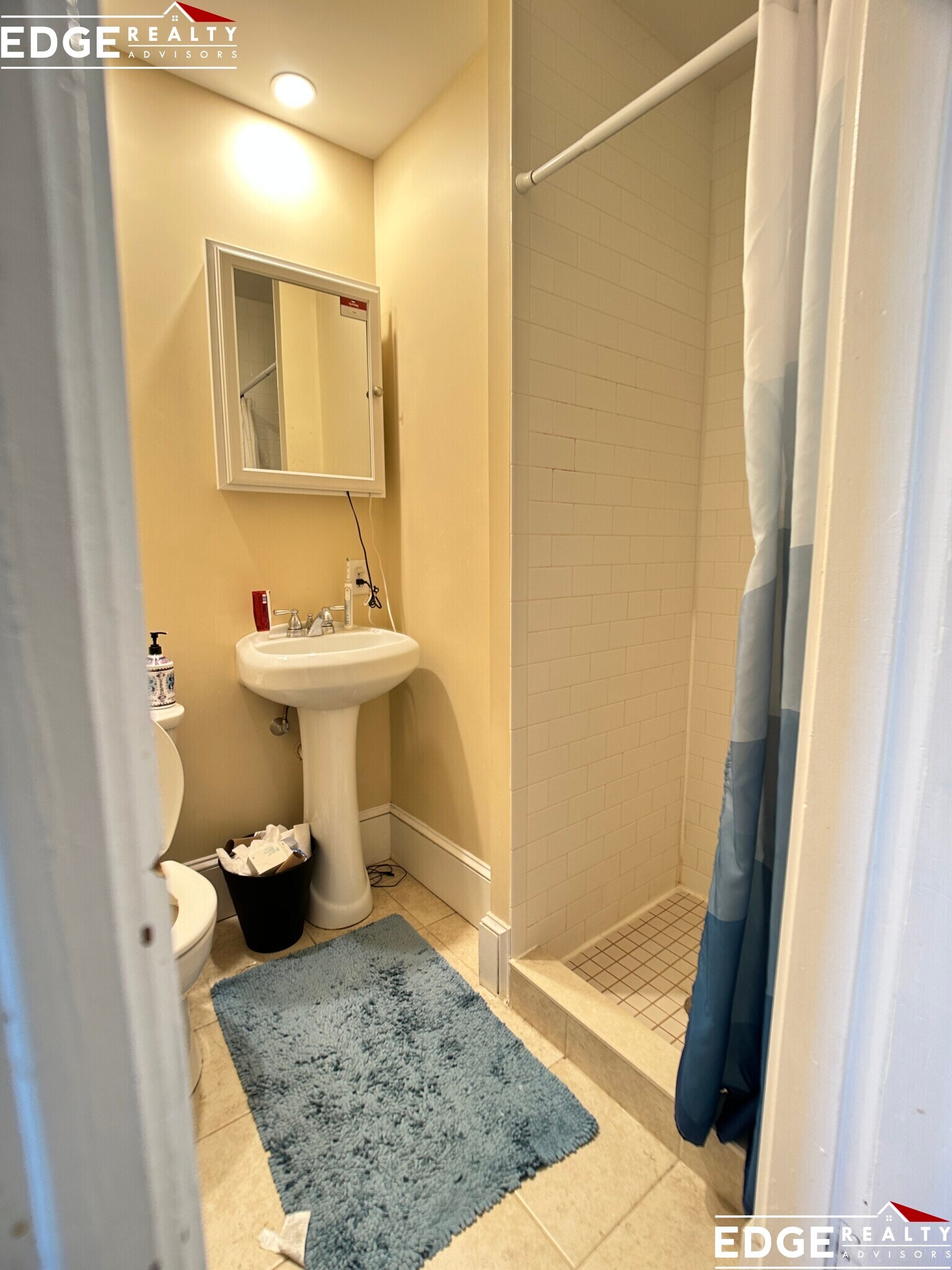 Building Photo - 5 Glenley Ter