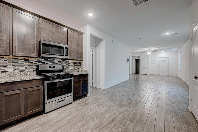 Building Photo - 25407 Northpark Lake Dr