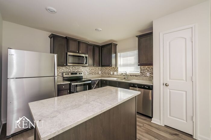 Building Photo - 123 Palomino Bnd Dr